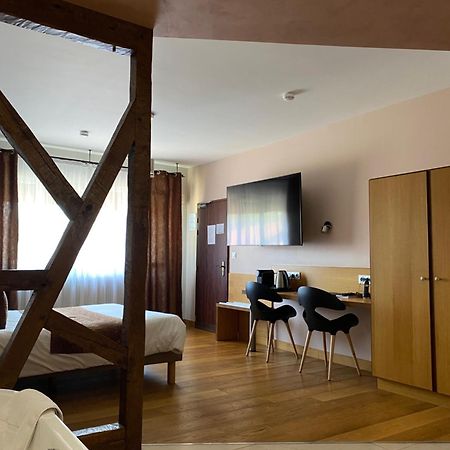 Auberge Des Moulins Pont-Les-Moulins Esterno foto
