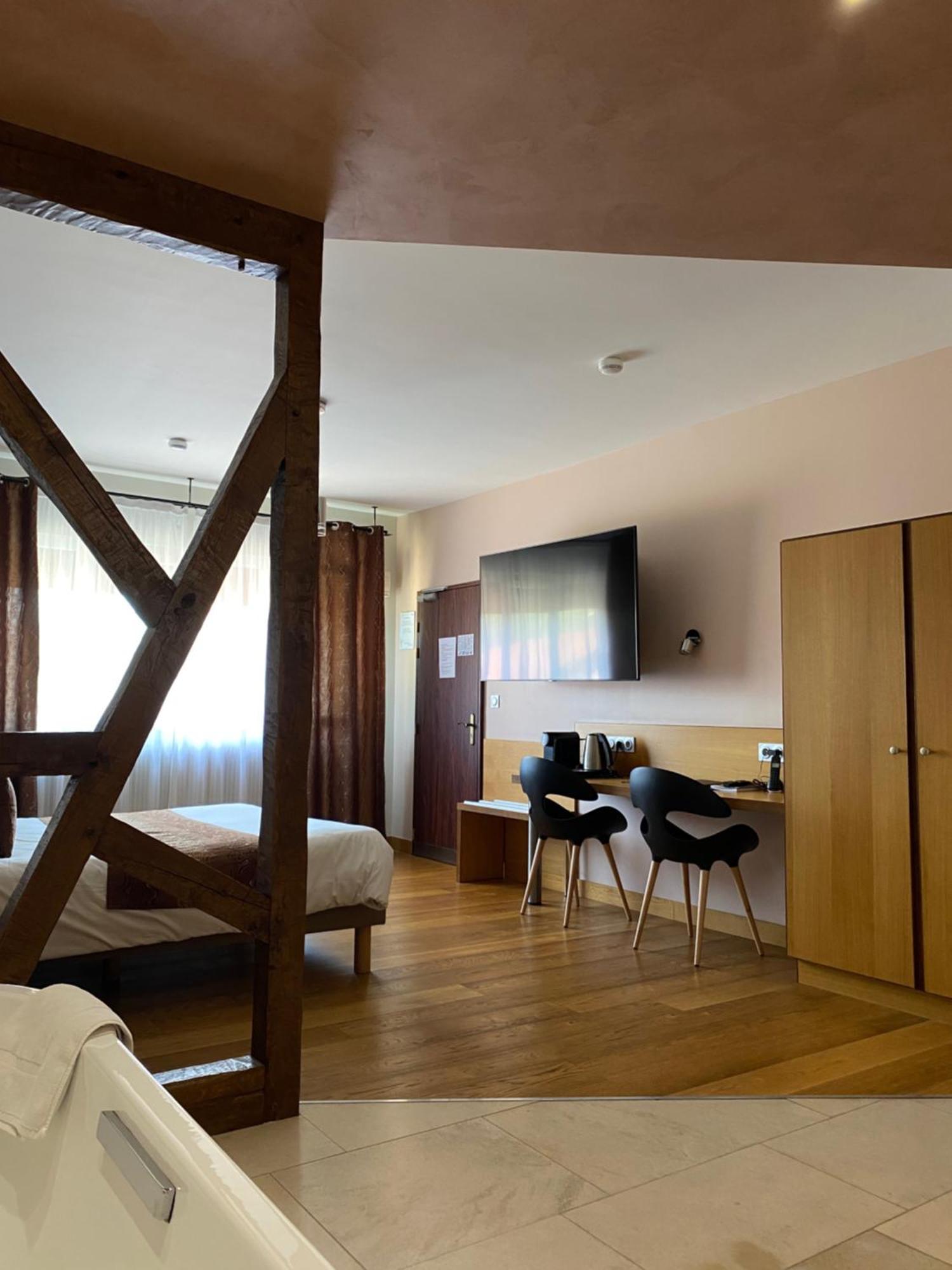 Auberge Des Moulins Pont-Les-Moulins Esterno foto
