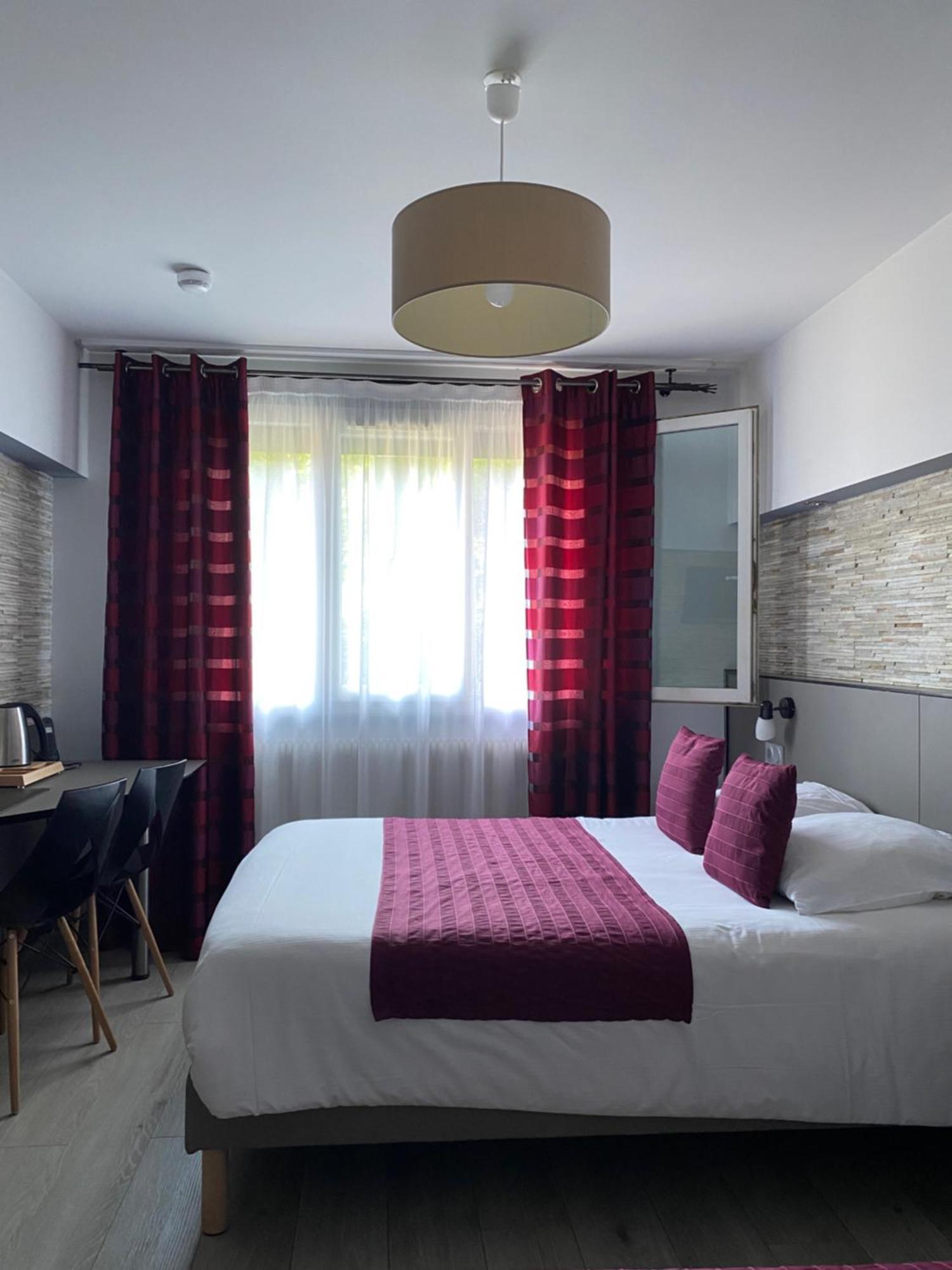 Auberge Des Moulins Pont-Les-Moulins Esterno foto