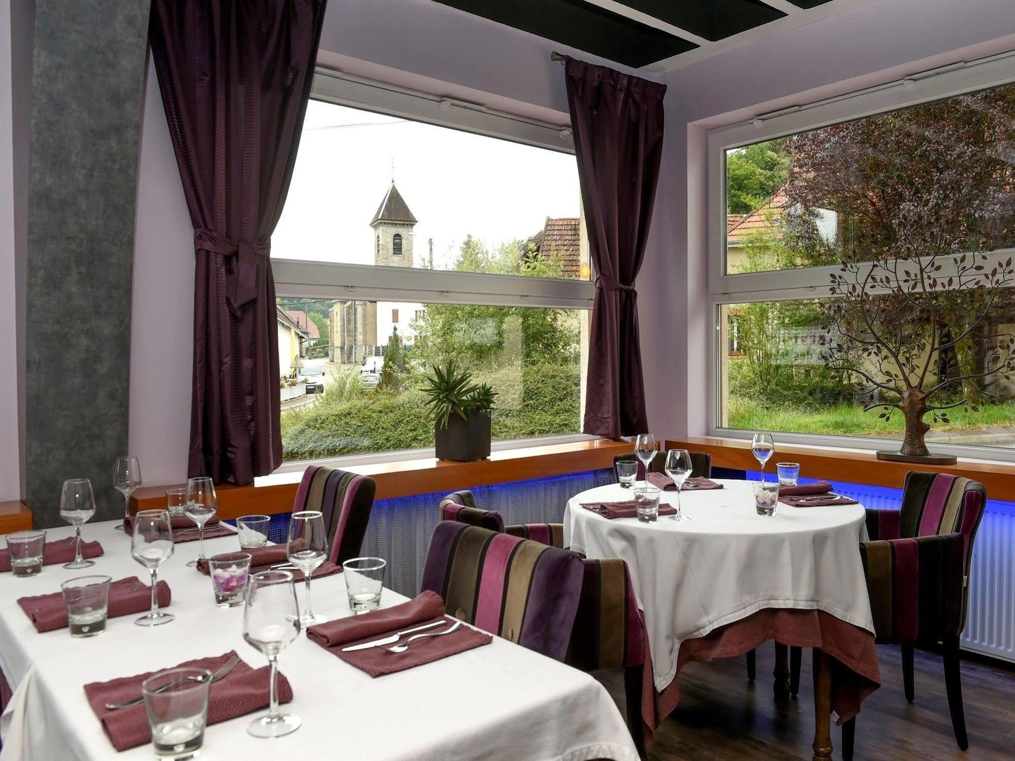 Auberge Des Moulins Pont-Les-Moulins Esterno foto