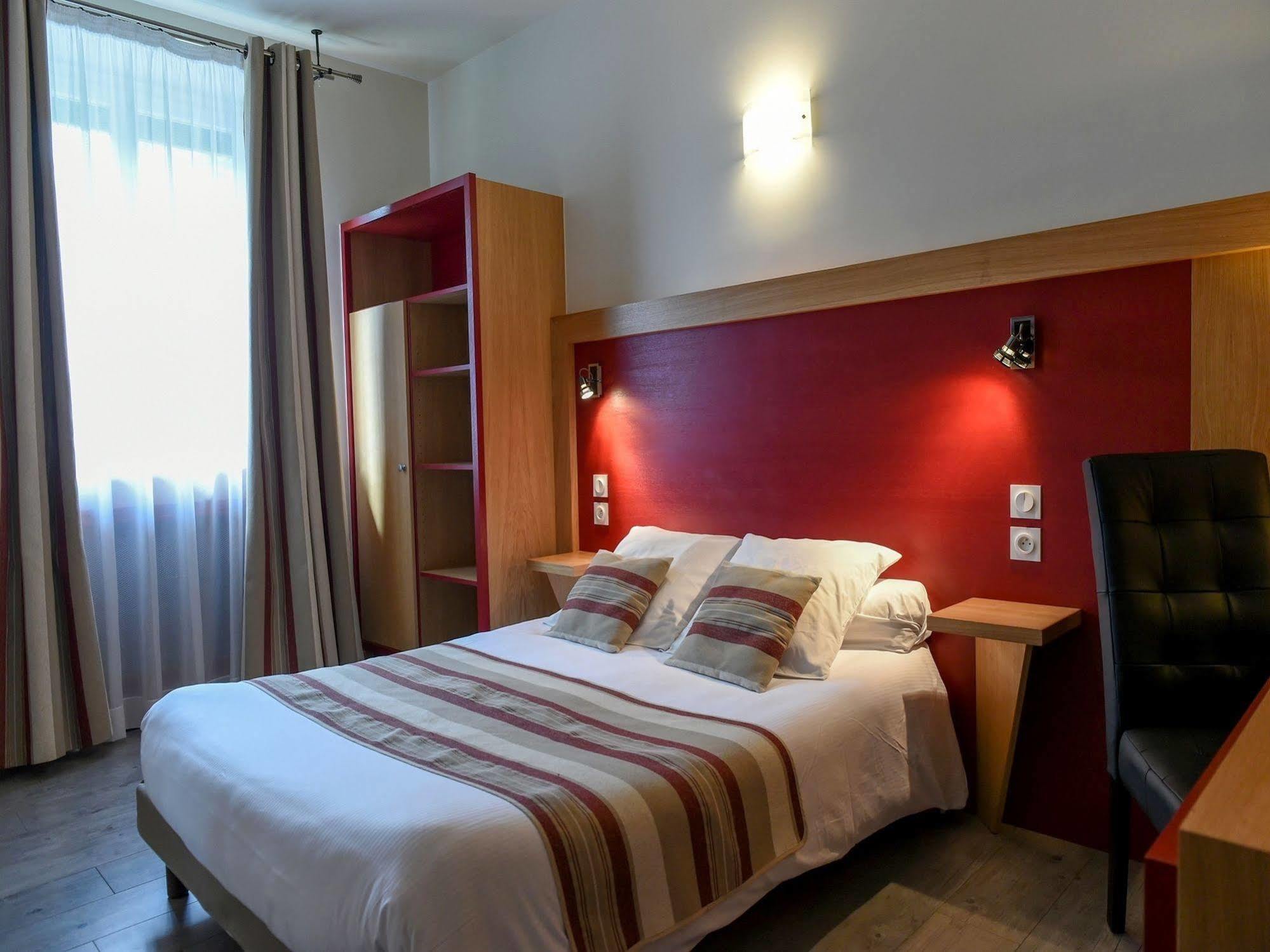 Auberge Des Moulins Pont-Les-Moulins Esterno foto
